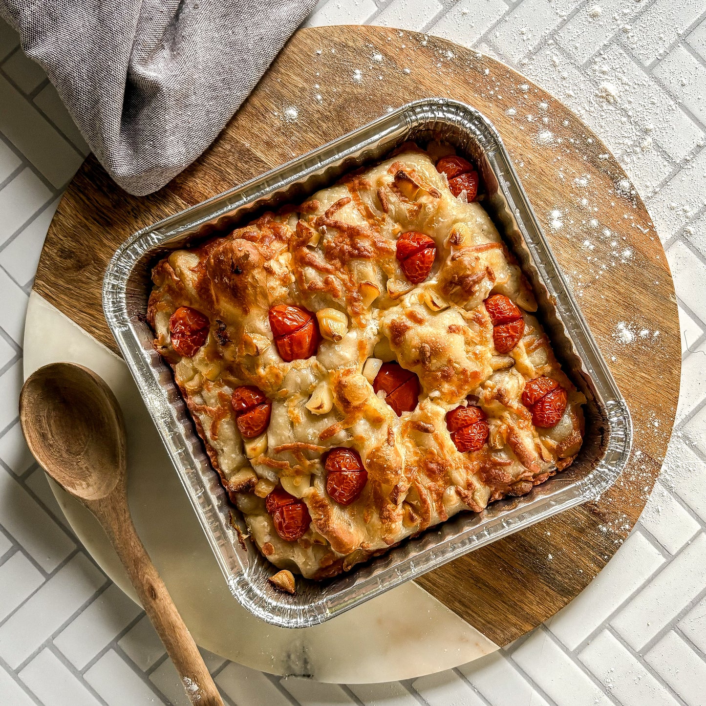 tomato, garlic & cheese focaccia