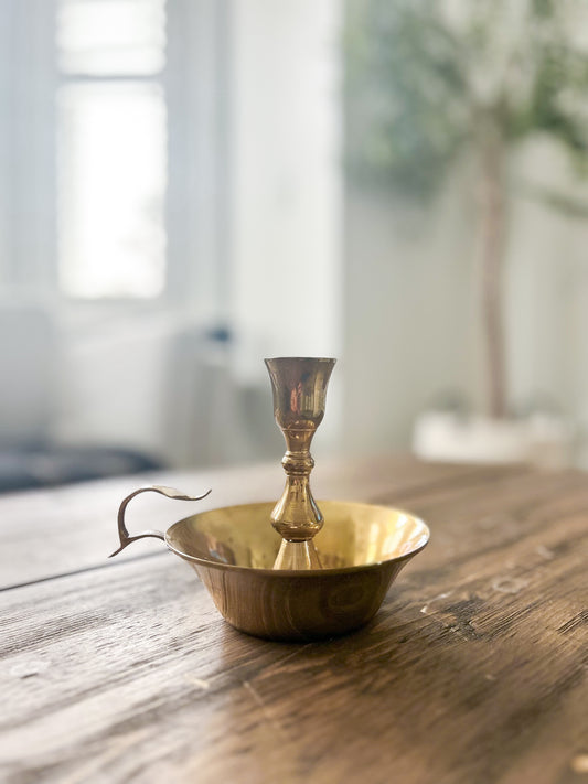 brass candleholder with handle
