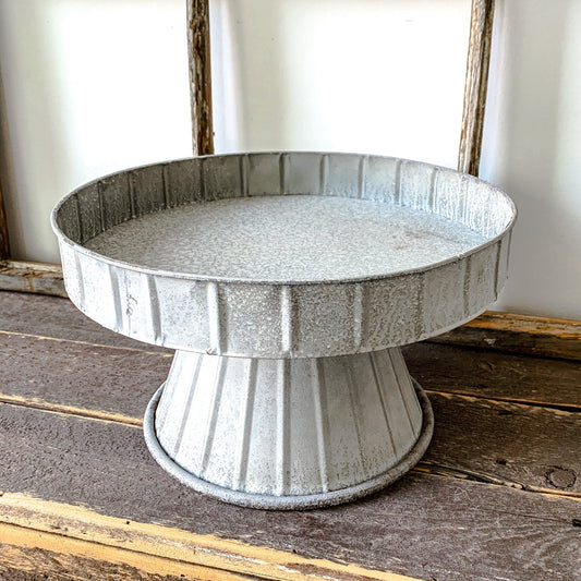 metal cake stand